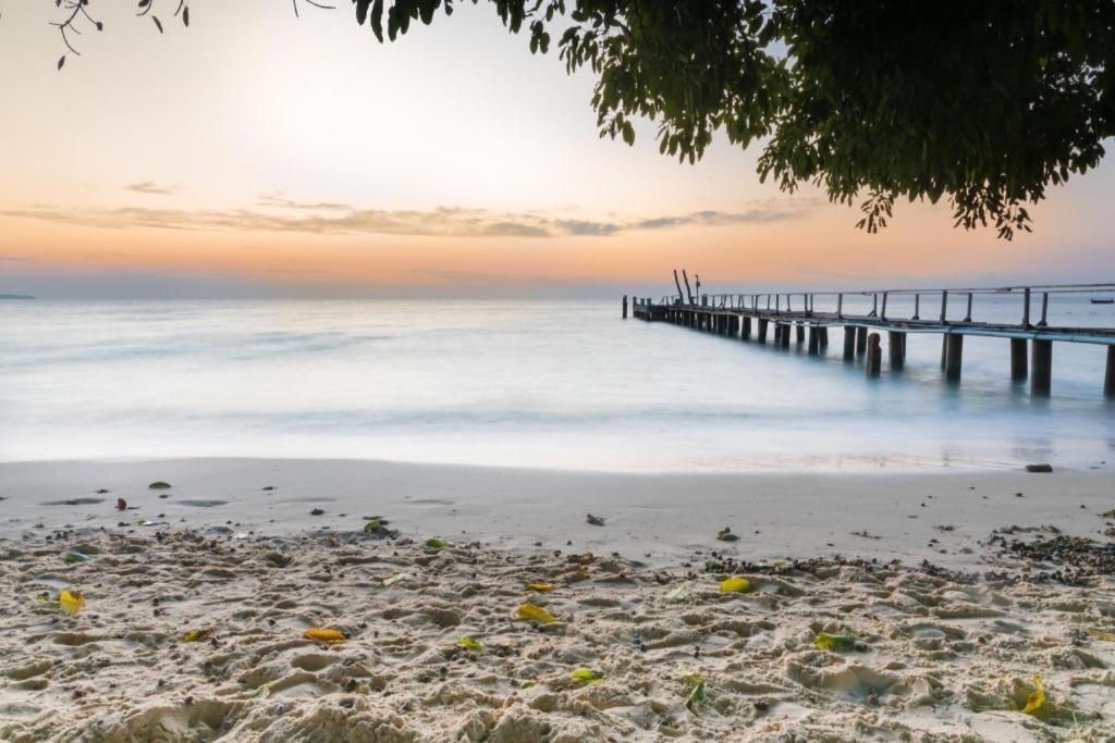 Sea Breeze Resort Koh Samet Esterno foto